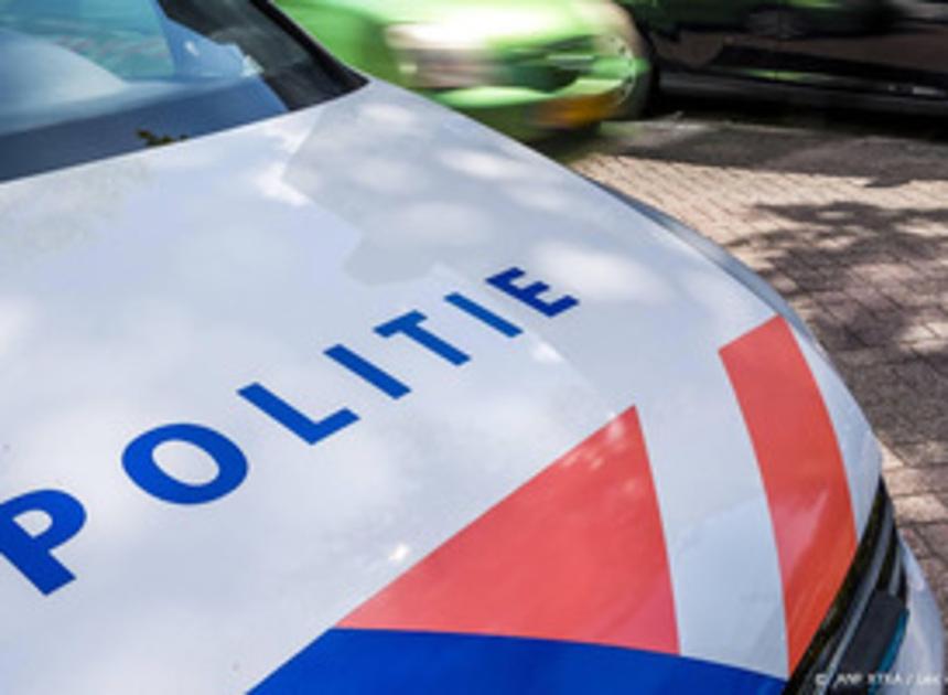 Politieauto's beschadigd tijdens achtervolging in Limburg