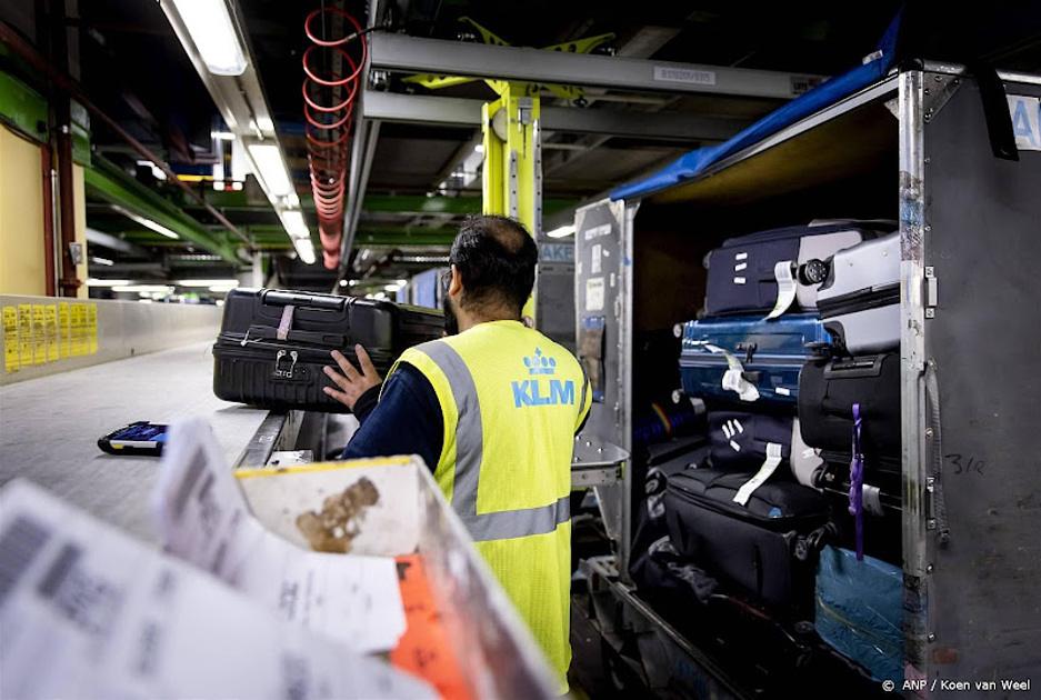 Schiphol test tilrobot om werk van personeel in bagagehal te verlichten