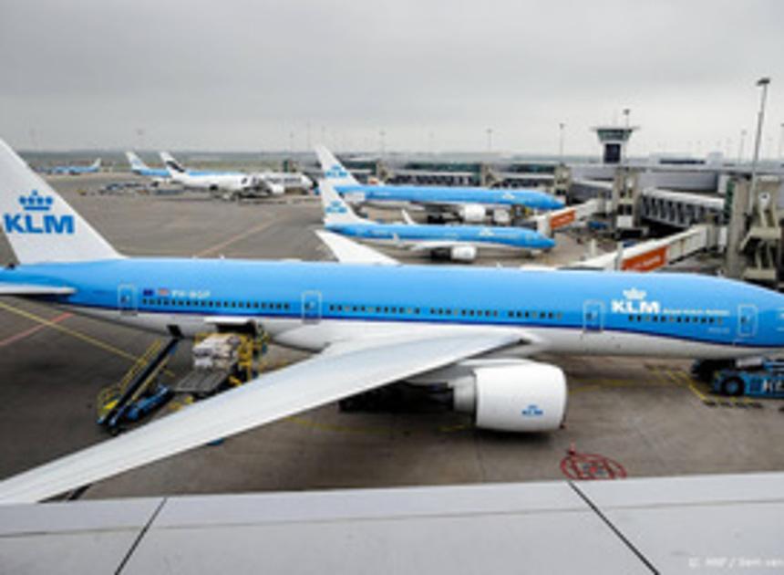 Grote Nederlandse bedrijven amper van plan om minder te vliegen