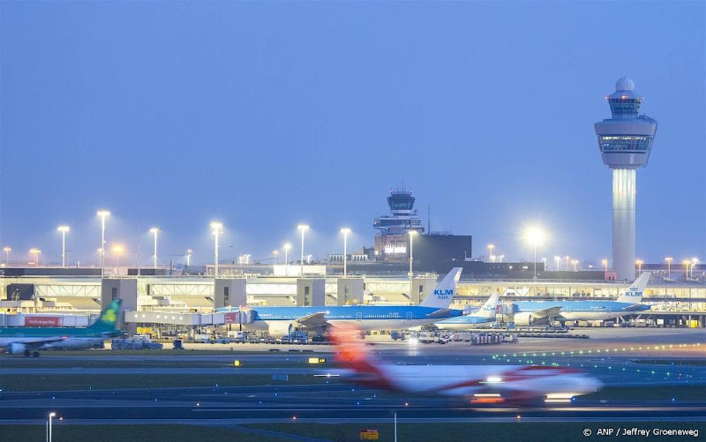ACM geeft luchtvaartmaatschappijen ongelijk bij klacht over tarieven Schiphol