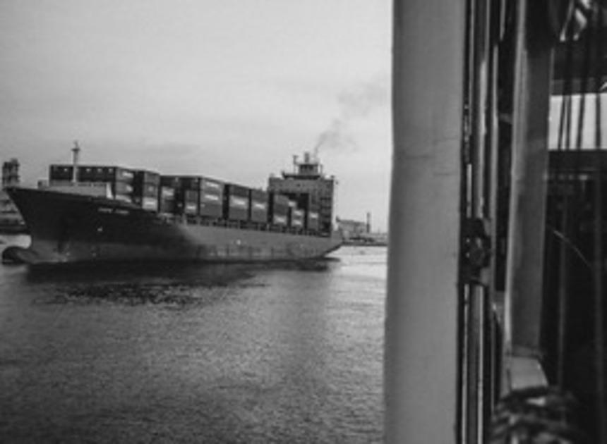 Lage waterstanden Rijn, Maas en IJssel veroorzaken hinder vrachtvaart 