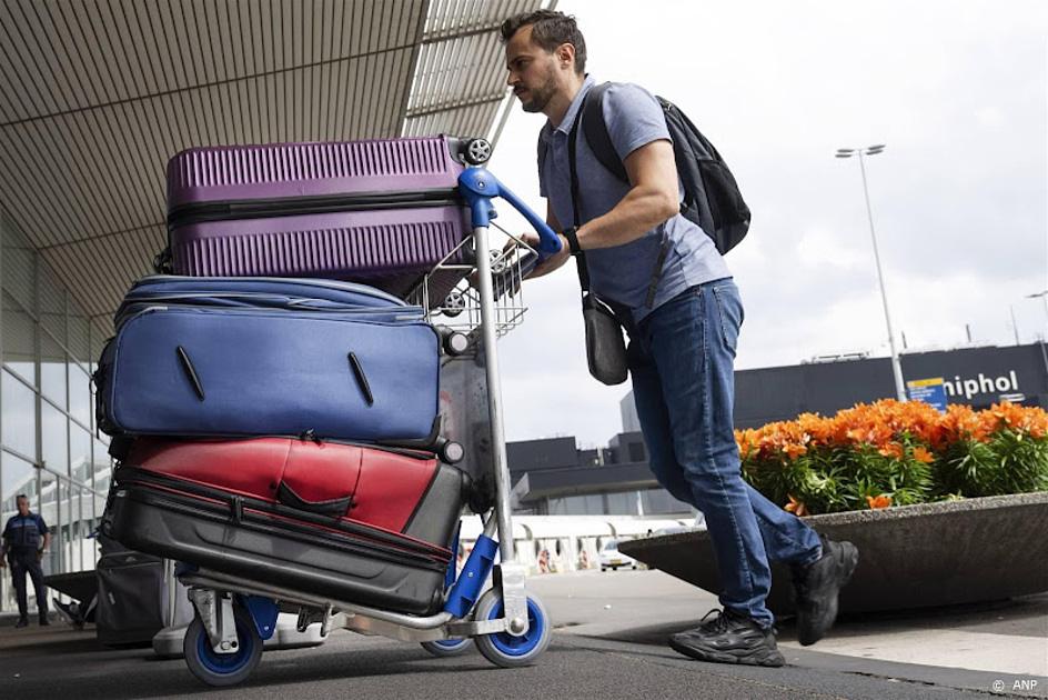Schiphol verlicht werk bagageafhandelaren met nieuwe tilliften