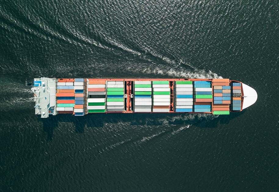 Drone-controles ILT en Kustwacht zien overtredingen containerschepen