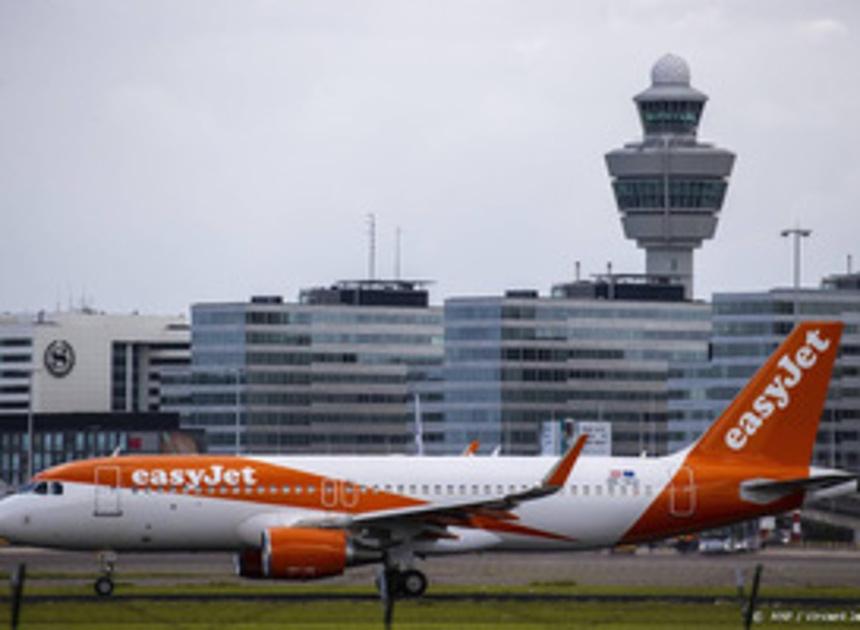 EasyJet gaat op Schiphol deze zomer nog meer vluchten schrappen 
