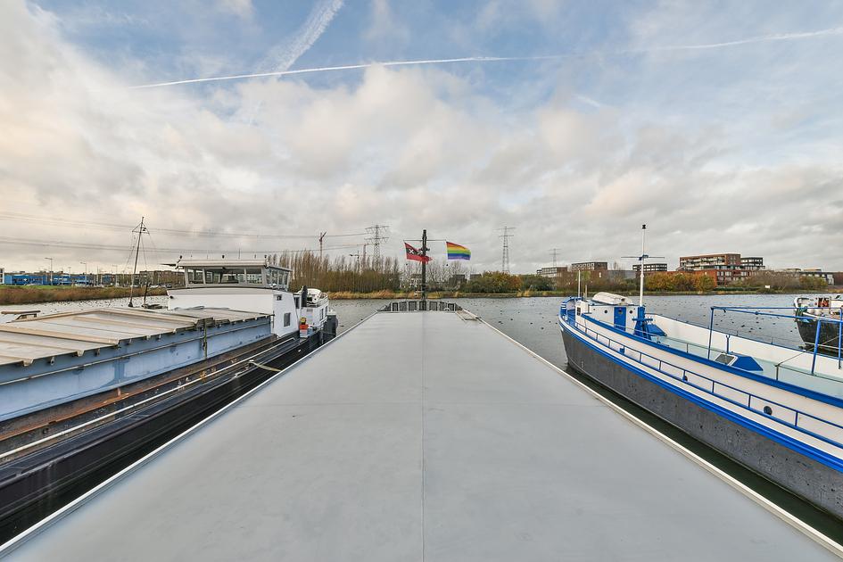 Scheepsverkeer op de Waal nam in 2022 iets toe