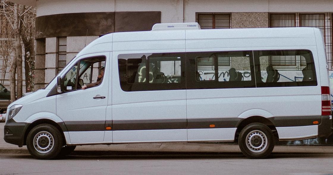 Chauffeurs grote vervoerders zorg- en leerlingenvervoer staken vandaag