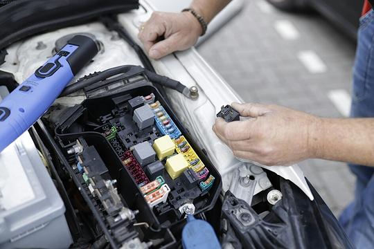 Stakingen in autosector breiden uit: Utrechtse werknemers leggen werk neer