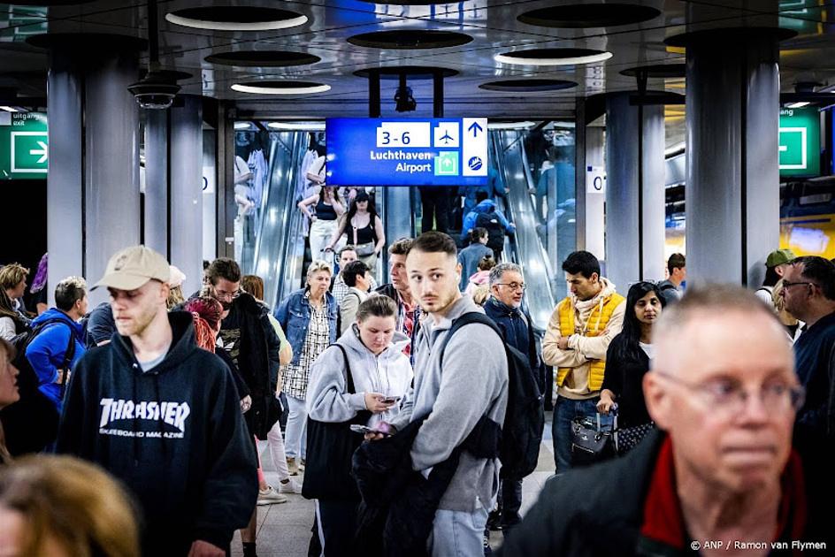 Vanwege werkzaamheden 10 dagen minder treinen naar Luchthaven Schiphol