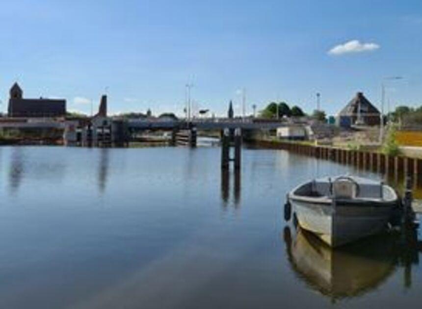 Scheepvaart brug Ouderkerk verhinderd deze zomer