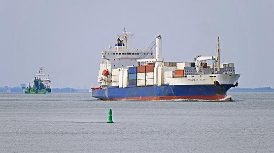 Pilot: grotere schepen op deel Máximakanaal