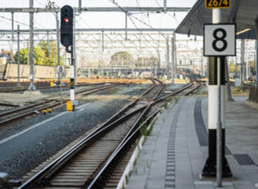 NS-personeel staakt in Oost- en Zuid-Nederland, verder rijden treinen weer