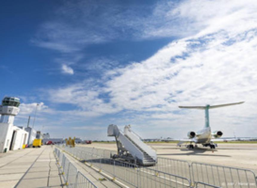 Dura Vermeer gaat landingsbaan Limburgs vliegveld renoveren