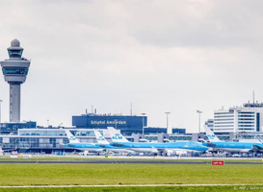 Luchthaven Schiphol geeft weggevallen slots voor vluchten nog niet vrij