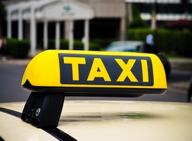 Enorme daling in aantal nieuwe taxi’s op de weg in 2020