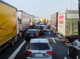Wethouder blijkt ook vervoersmanager verdacht transportbedrijf