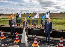 Inframinister opent nieuwe rijstrook A1 Twello-Rijssen