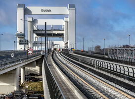 Botlekbrug komend weekend dicht voor wegverkeer
