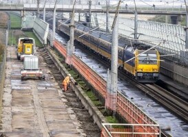 ProRail plaatst geluidsschermen langs HSL Lansingerland