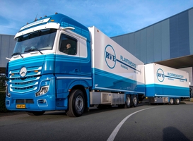 Nieuwe Actros Combi bakwagen voor RVE Plantenhandel BV