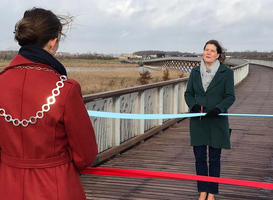 Langste fietsbrug van Europa geopend in Groningen