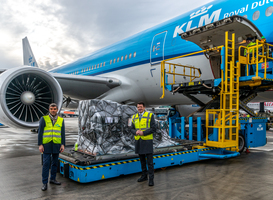 KLM en VWS starten met vervoer van vaccins naar Bonaire en Aruba