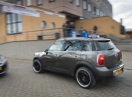Aantal praktijkexamens CBR trekt aan, theorie-examens nog niet mogelijk