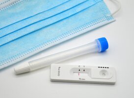 ANWB wil goedkopere PCR-test voor vakantiegangers