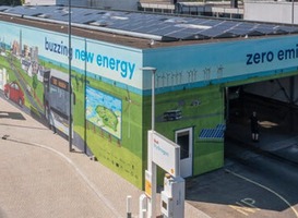 Qbuzz opent uniek waterstoftankstation in Groningen