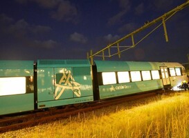 Arrivatrein ontspoort na vertrek uit Groningen, herstel spoor duurt nog hele dag