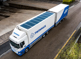 Van der Linden rust nieuwe Scania uit met zonnepanelen