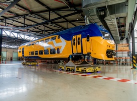 NS presenteert gemoderniseerde en duurzame dubbeldekker