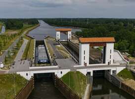 Hinder voor scheepvaart na technische storing Sluis Eefde