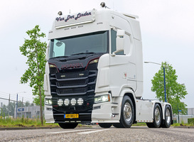 Van der Linden Transport kiest voor Scania 770S met V8