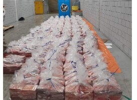 4.000 kilo cocaïne ontdekt in containers ananaspulp Rotterdamse haven