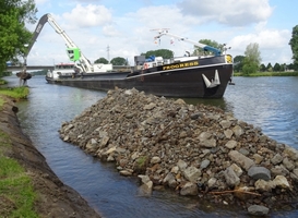 Ruim acht kilometer Maasoever 'ontsteend' voor ecologisch herstel