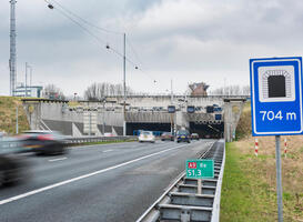 Wijkertunnel (A9) tijdelijk dicht voor vrachtverkeer en touringcars