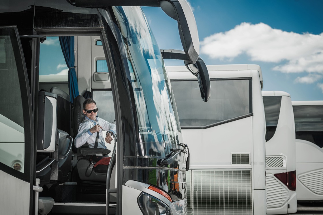 Werknemers van touringcarbedrijven gaan actievoeren voor nieuwe cao