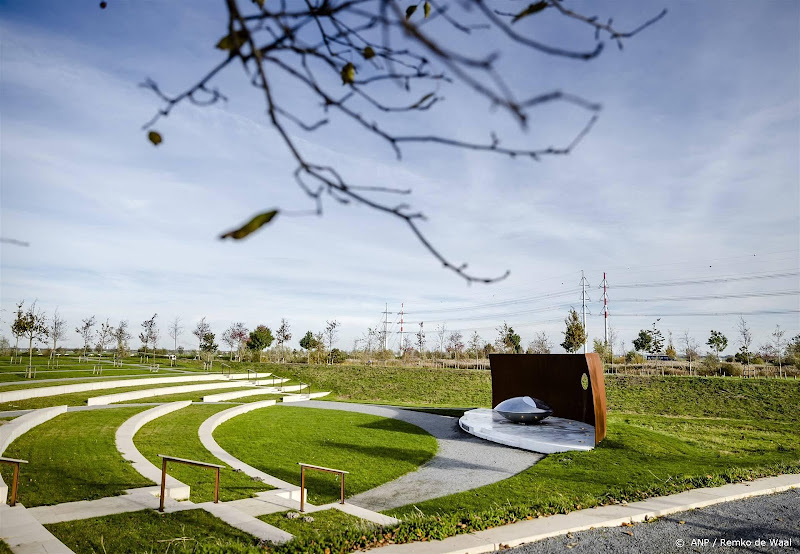 Omgekomen inzittenden MH17 herdacht in Vijfhuizen