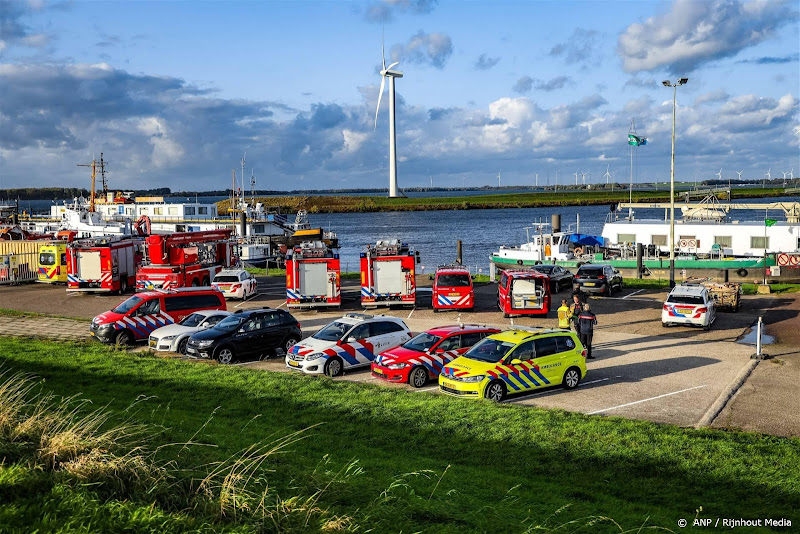 Bootongeluk Volkerak: politie met sonarboot op zoek naar opvarenden