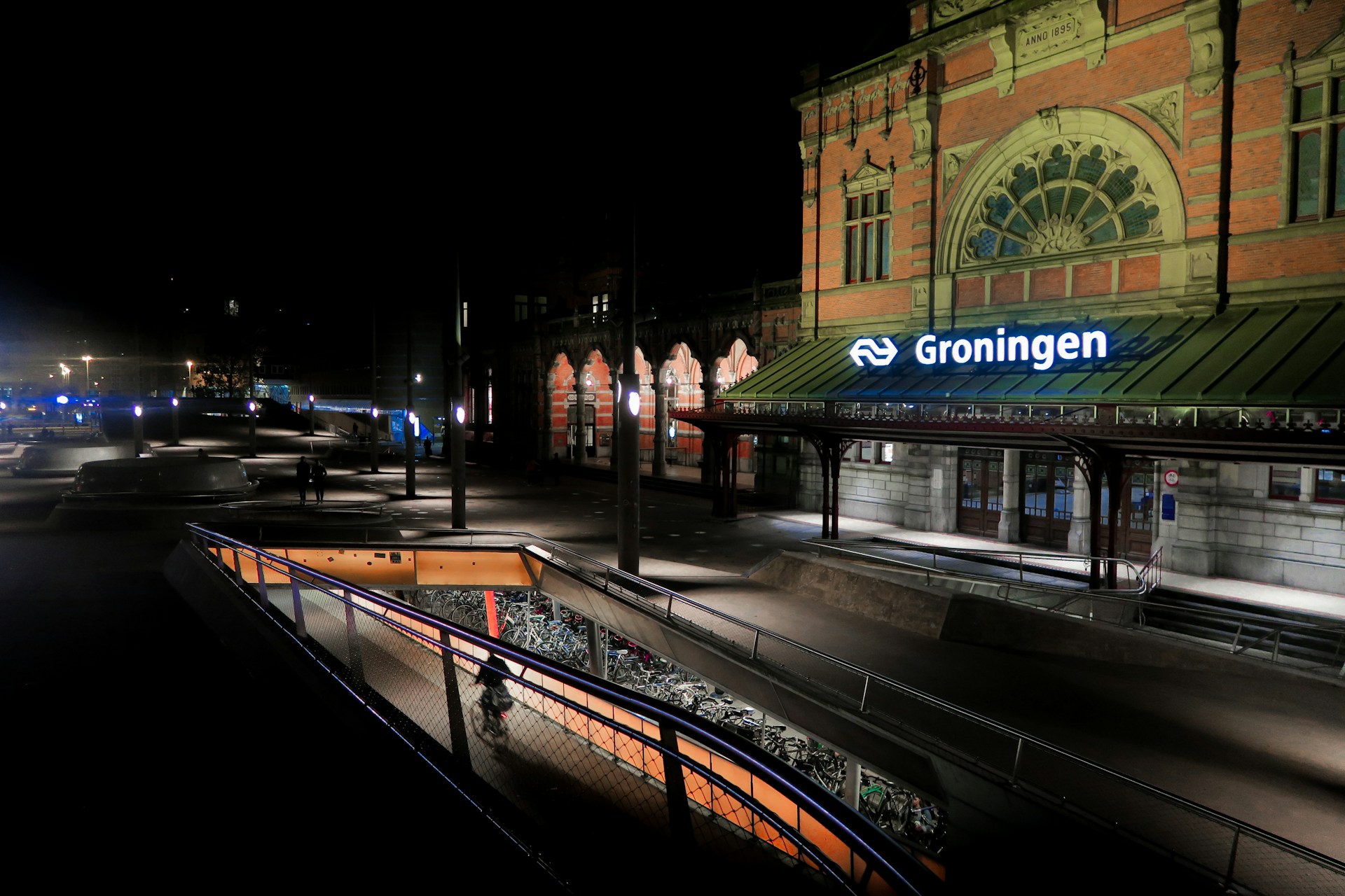 Station Groningen weer open en reizigers reageren wisselend